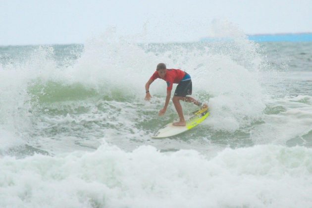 Gustavo Giovanardi , Rip Curl Guarujaense 2015, Pitangueiras, Guarujá (SP). Foto: Silvia Winik.