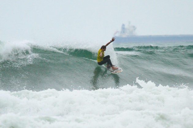 Juquinha Junior , Rip Curl Guarujaense 2015, Pitangueiras, Guarujá (SP). Foto: Silvia Winik.