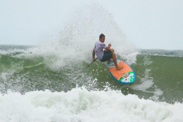 Leco Salazar , Rip Curl Guarujaense 2015, Pitangueiras, Guarujá (SP). Foto: Silvia Winik.