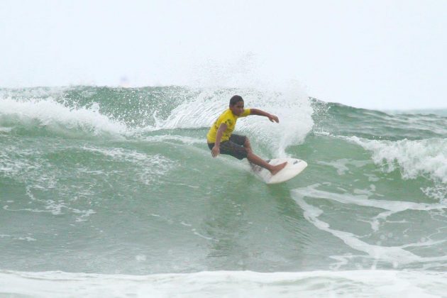 Yuri Beltrão , Rip Curl Guarujaense 2015, Pitangueiras, Guarujá (SP). Foto: Silvia Winik.