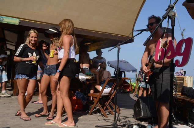 Tag Team Brasil Surf Girls agita a Prainha, no Rio de Janeiro. Confira as fotos. Foto: Fred Rozario.