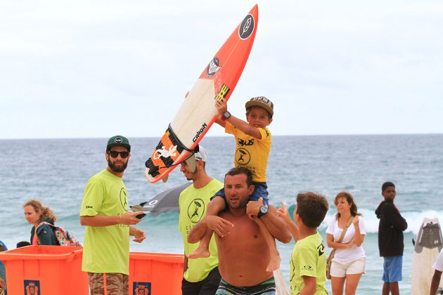  Circuito Oakley WQSurf Sub 14 Estadual de Surf 2015, Canto do Recreio (RJ). Foto: Patrícia Lelot.