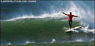 Oxbow World Longboard Championship 2001 – Um forte vento prejudica as ondas no mundial