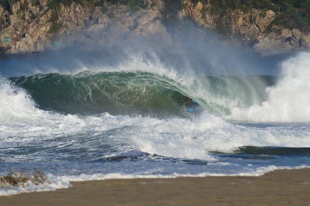 Luiz Fernando, Puerto Escondido, Zicatela, México. Foto: Arquivo pessoal.