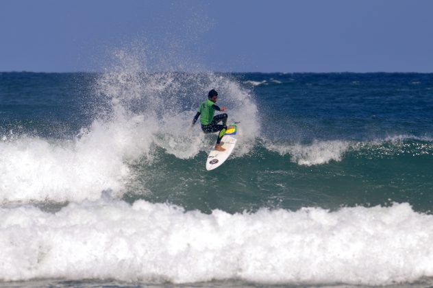 Robson Pinheiro Loja Delucca Test Ride Rusty Surfboards, praia do Rosa, Santa Catarina. Foto: Caio Guedes.