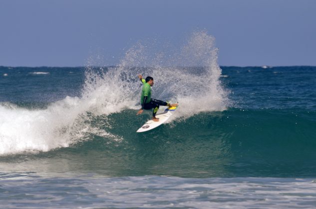 Robson Pinheiro Loja Delucca Test Ride Rusty Surfboards, praia do Rosa, Santa Catarina. Foto: Caio Guedes.