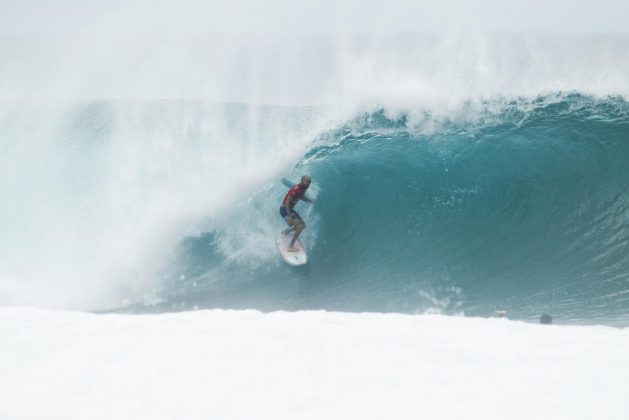 Mikey Bruneau , Billabong Pipe Invitational 2015, Pipeline, Hawaii. Foto: Vinicius Ferreira.