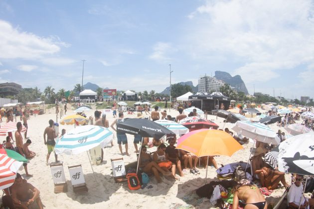 Puc Surf, Barra da Tijuca, RJ. Foto: Miguel Soares.