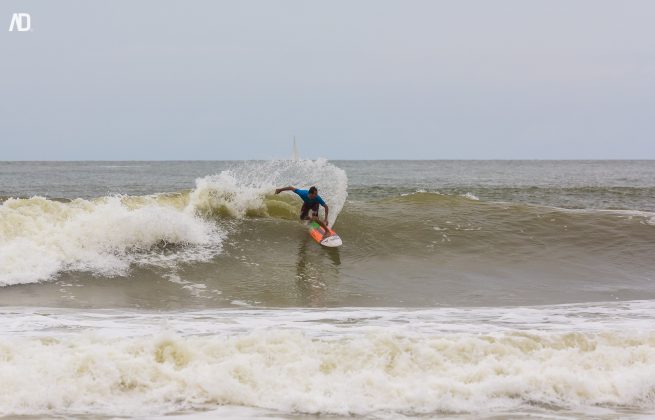 Circuito Itajaí Open de Surf 2016, praia da Atalaia. Foto:  Raoni Silva.