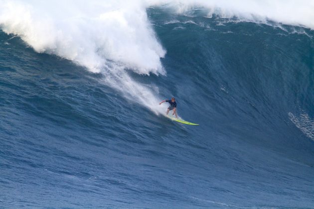 John John Florence, Swell El Niño, Waimea Bay. Foto: Gary Miyata.