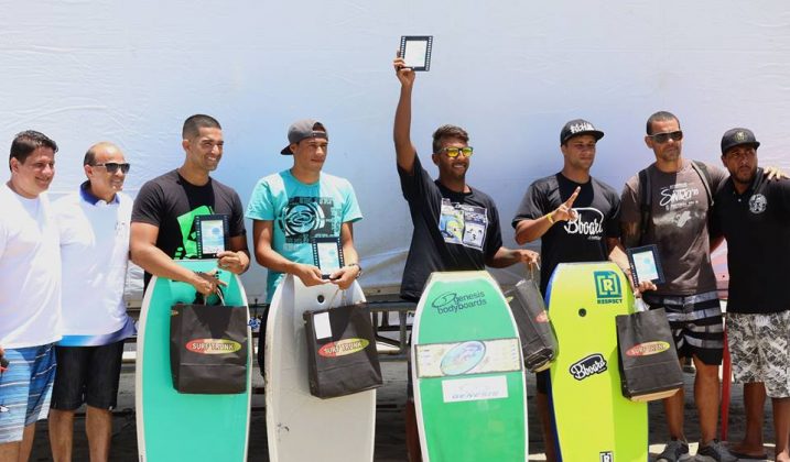 Pódio categoria bodyboard. Festival ASEEL de Surf e Bodyboarding, Itararé, São Vicente. Foto: Miguel Soares.