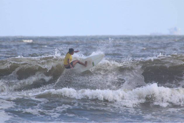 Julia Santos, campeã feminino. Festival ASEEL de Surf e Bodyboarding, Itararé, São Vicente. Foto: Miguel Soares.