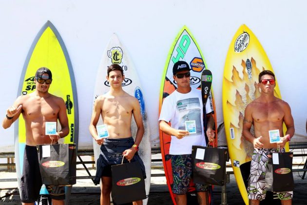 Pódio stand up paddle. Festival ASEEL de Surf e Bodyboarding, Itararé, São Vicente. Foto: Miguel Soares.