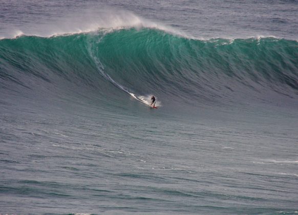 Thiago Jacaré, Nazaré, Portugal. Foto: Abel Precedes . Foto: Divulgação.