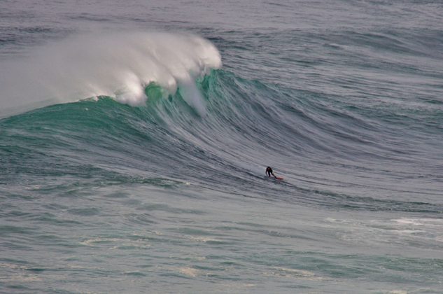 Thiago Jacaré, Nazaré, Portugal. Foto: Abel Precedes . Foto: Divulgação.