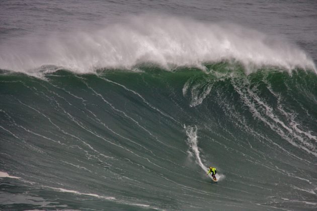 David Langer. Canhão de Nazaré, Portugal. . Foto: Guilherme Soares.