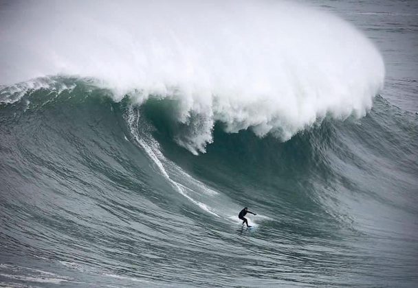 Fabiano Tissot. Canhão de Nazaré, Portugal. . Foto: Arquivo pessoal.