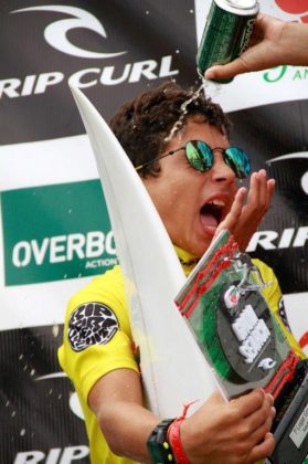 Caio Costa, Rip Curl Grom Search 2016, Praia de Itaúna, Saquarema (RJ). Foto: Basílio Ruy.