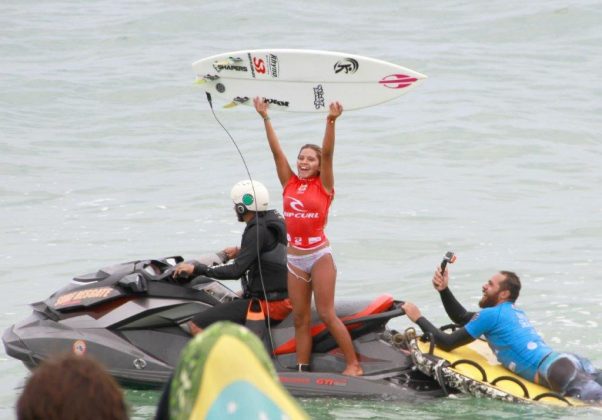 Tainá Hinckel, Rip Curl Grom Search 2016, Praia de Itaúna, Saquarema (RJ). Foto: Basílio Ruy.