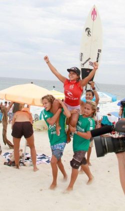 Tainá Hinckel, Rip Curl Grom Search 2016, Praia de Itaúna, Saquarema (RJ). Foto: Basílio Ruy.