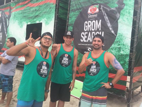 Diego, Raphael e Fernando Gonzalez, Rip Curl Grom Search 206, praia de Maresias, São Sebastião (SP). Foto: Gerson Kaestner.