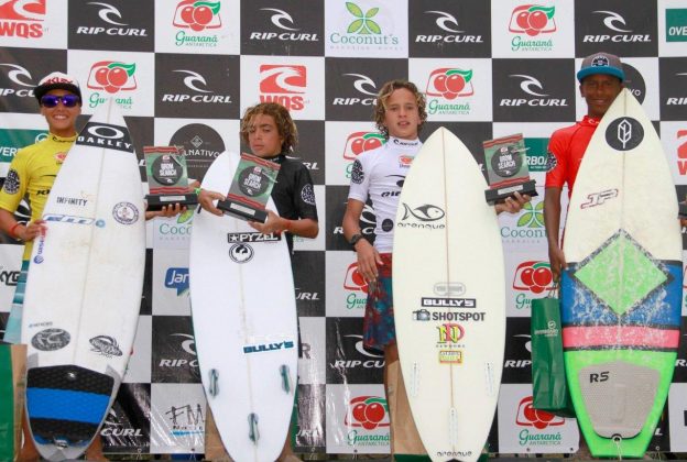 Finalistas da Iniciante, Rip Curl Grom Search 2016, praia de Maresias, São Sebastião (SP). Foto: Gerson Kaestner.