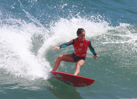 Carol Bonelli, Rip Curl Grom Search 2016, praia de Maresias, São Sebastião (SP). Foto: Gerson Kaestner.