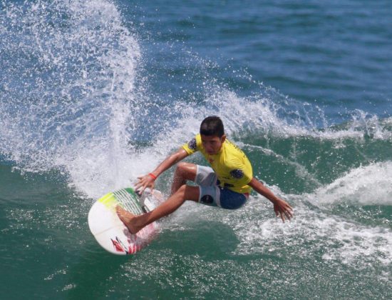 Caio Costa, Rip Curl Grom Search 2016, praia de Maresias, São Sebastião (SP). Foto: Gerson Kaestner.