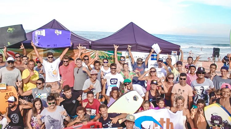 Foto: Daniel Gustavo. Morcego Open de Bodyboard, Praia Brava de Itajaí (SC). Foto: Miguel Soares.