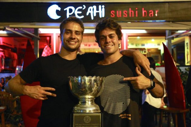 Lucas Silveira e amigo, Rio de Janeiro (RJ). Foto: André Portugal.