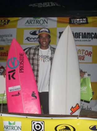 Derek Adriano, Circuito Moçambique Surf 2016, Florianópolis (SC). Foto: Basilio Ruy.