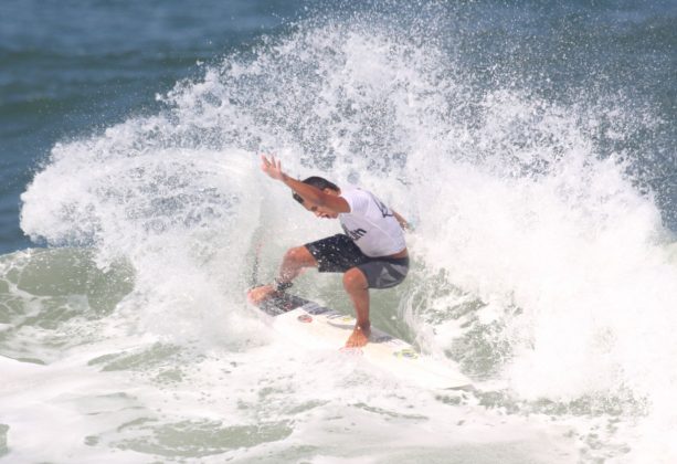 Luan Piazera, Circuito Moçambique Surf 2016, Florianópolis (SC). Foto: Basilio Ruy.