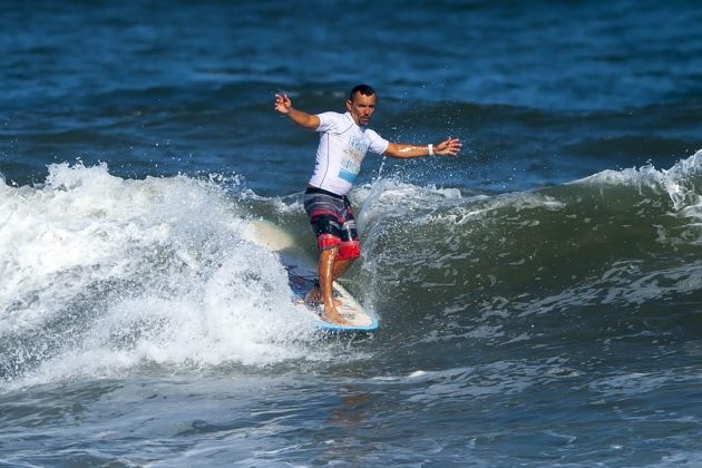 Marcelo Bibita, Festival Santos de Longboard 2016, Quebra-Mar. Foto: Ivan Storti.