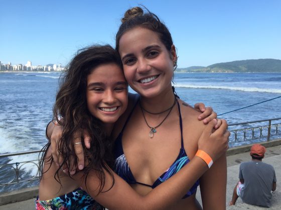 Gabi e Chloé Calmon, Festival Santos de Longboard 2016, Quebra-Mar. Foto: Zé Mauro.