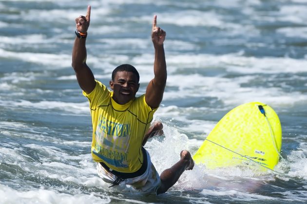 Carlos Bahia, Festival Santos de Longboard 2016, Quebra-Mar. Foto: Ivan Storti.