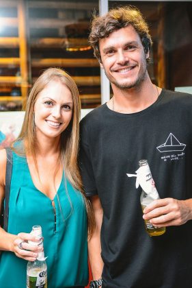 Gabriela Pinheiro e Tiago Hahn, Lagoa Surfe Arte 2016, Florianópolis (SC). Foto: Kleber Lima.