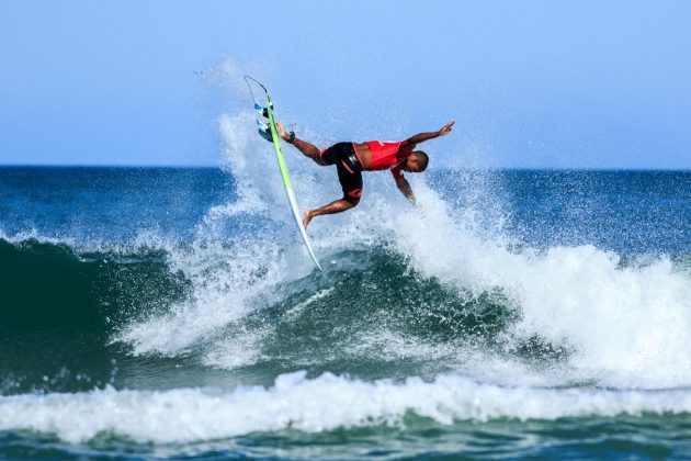 Weslley Dantas, Volcom Totally Crustaceous Tour 2016, Maresias (SP). Foto: Henrique Pinguim.