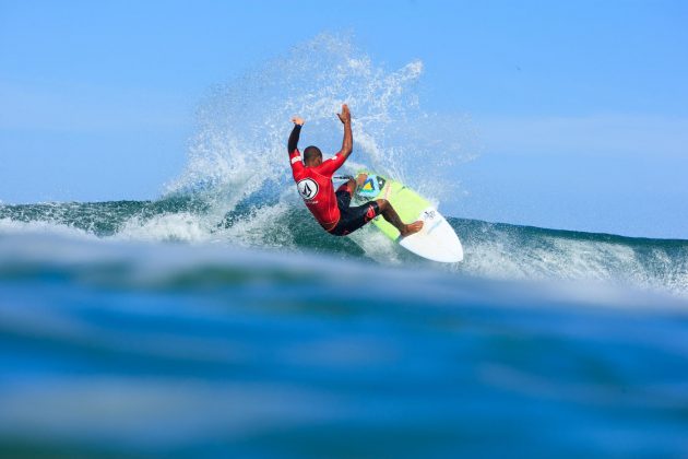 Weslley Dantas, Volcom Totally Crustaceous Tour 2016, Maresias (SP). Foto: Henrique Pinguim.