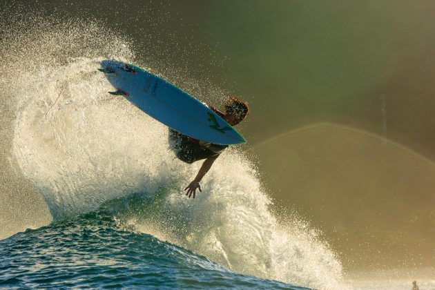 Renan Pulga, Volcom Totally Crustaceous Tour 2016, Maresias (SP). Foto: Henrique Pinguim.