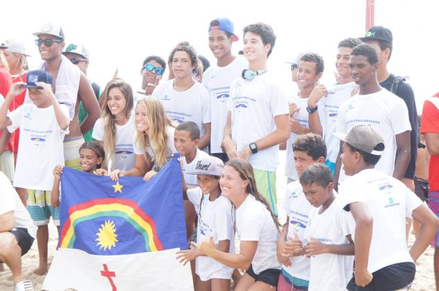 Equipe Pernambuco CBSurf Tour. . Foto: Pedro Souza.