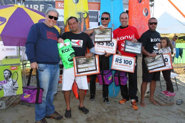 Pódio Longboard Festival Paulistano de Surf, Riviera de São Lourenço, Bertioga (SP). Foto: Nancy Geringer.