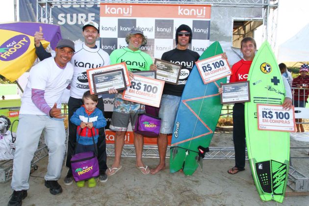 Pódio Grand Master Festival Paulistano de Surf, Riviera de São Lourenço, Bertioga (SP). Foto: Nancy Geringer.