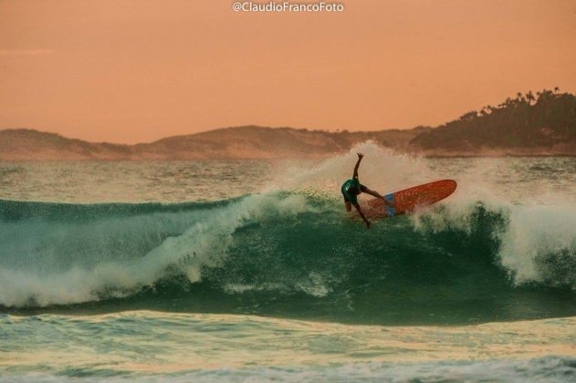 Gagoo, legends longboard segunda etapa do Arpoador Surf Club. Foto: Claudio Franco.