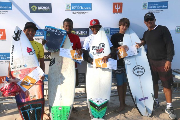 Pódio Mirim Surf Solidário, Geribá (RJ). Foto: Jorge Porto.