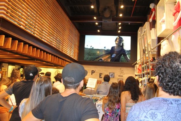 Primeiro episódio do Diário de Uma Bodyboarder com Isabela Sousa é exibido só para convidados no Ceará. Foto: Lima Jr. / PENA.