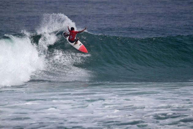 Heitor Duarte Circuito Medina ASM 2016, segunda etapa, Maresias, São Sebastião. Foto: Sebastian Rojas.