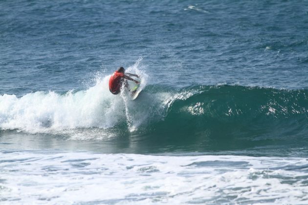 Isaías Silva, Ubatuba Pro Surf 2016, Itamambuca (SP). Foto: Sylvia Lima.