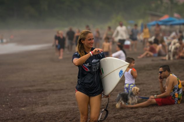 Elisa Luna Bonomel, INS ISA World Surfing Games 2016, Jacó, Costa Rica. Foto: ISA / Evans.