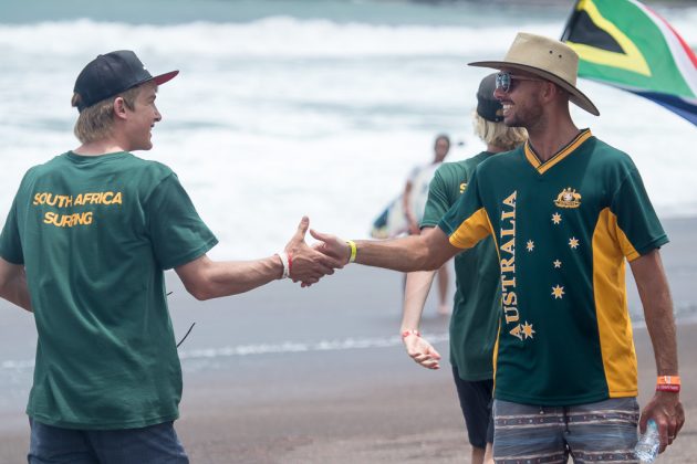 Mathew McGillivary e Dale Lovelock,_ INS ISA World Surfing Games 2016, Jacó, Costa Rica. Foto: ISA / Jimenez.