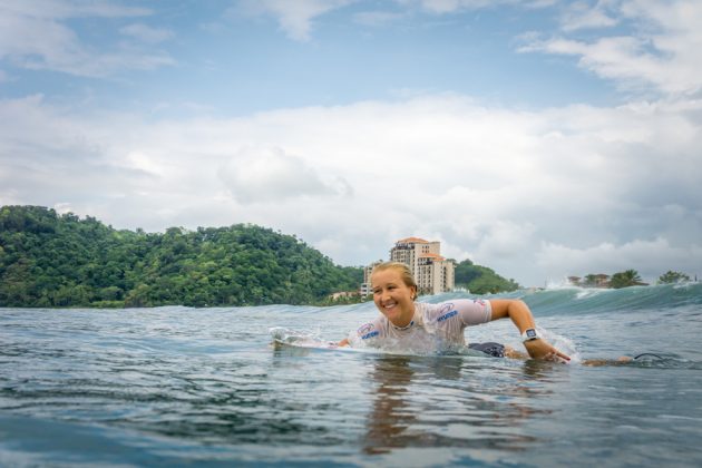 Ella Williams, INS ISA World Surfing Games 2016, Jacó, Costa Rica. Foto: ISA / Evans.